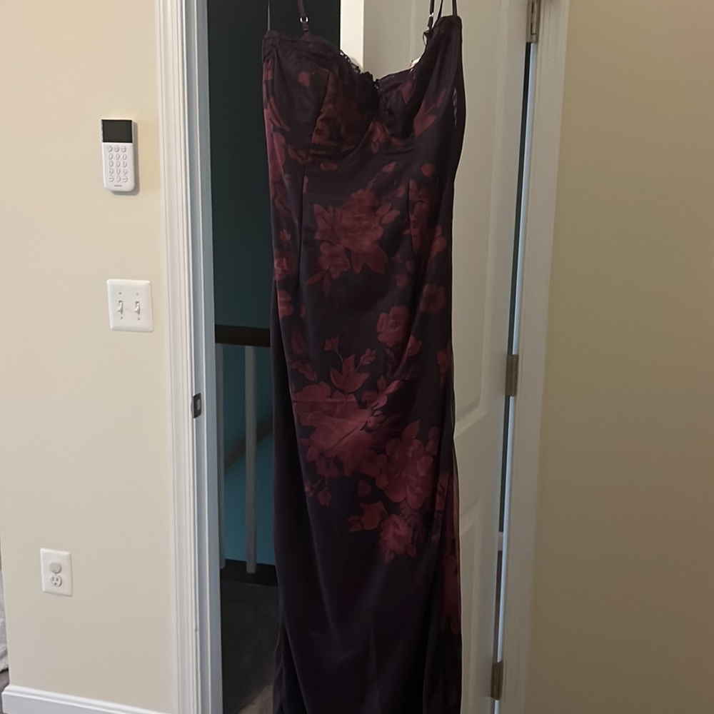Brand new house of cb Aiza dress SOLD - Picture 2 of 3